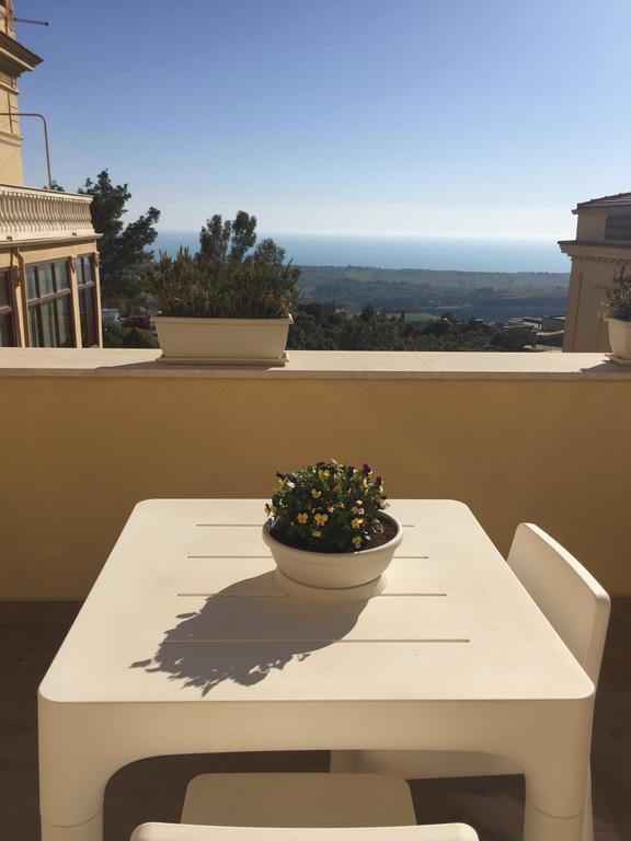 Dimora Del Viale Bed and Breakfast Agrigento Buitenkant foto